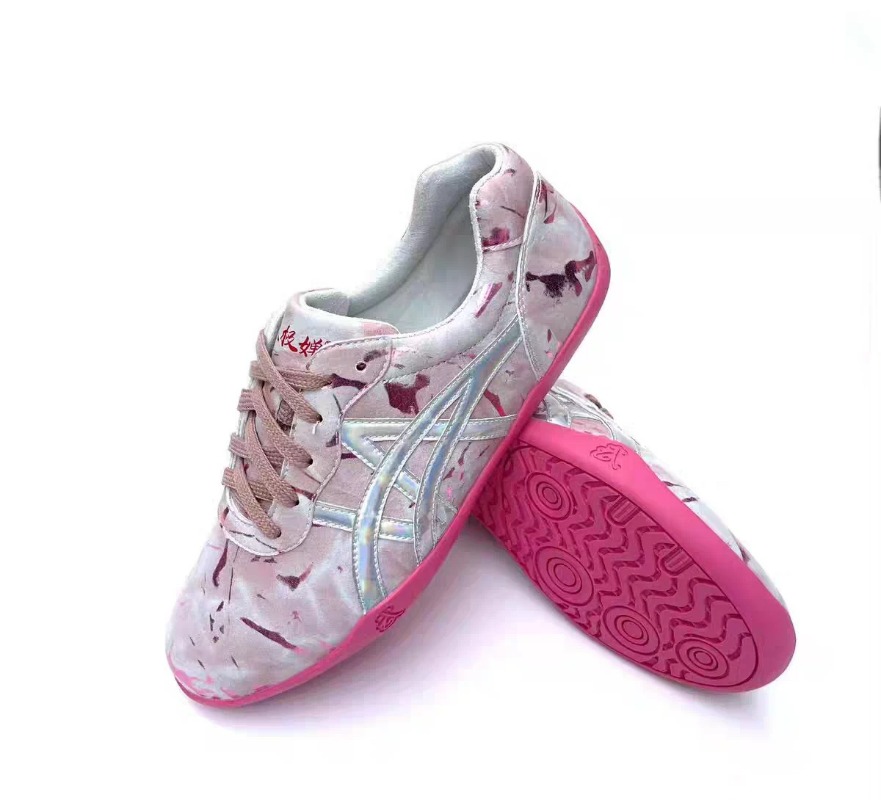 Scarpe Classiche di Marca per  - Women'S Shoes Vs Men'S recensione e prezzo