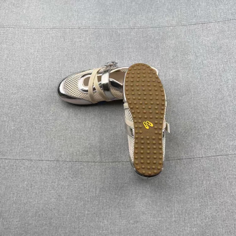 Nuove Sneakers Intrecciate con - Women Shoes Store recensione e prezzo