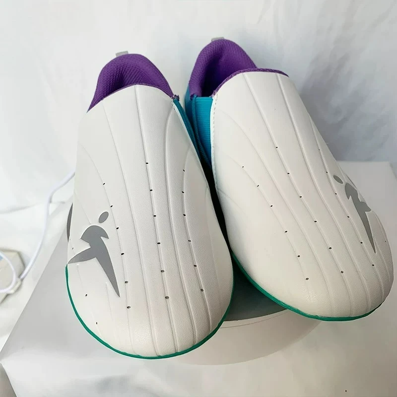 Scarpe Classiche di Marca per  - Women'S Shoes Vs Men'S recensione e prezzo