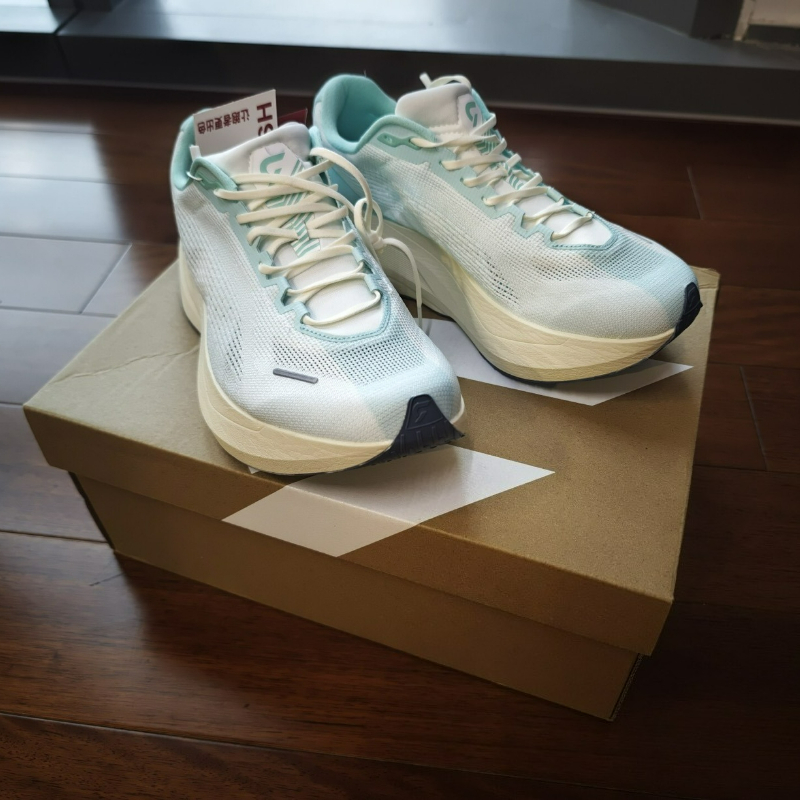 Scarpe da Corsa DYNAFISH per U - Women'S Shoes Vs Men'S recensione e prezzo