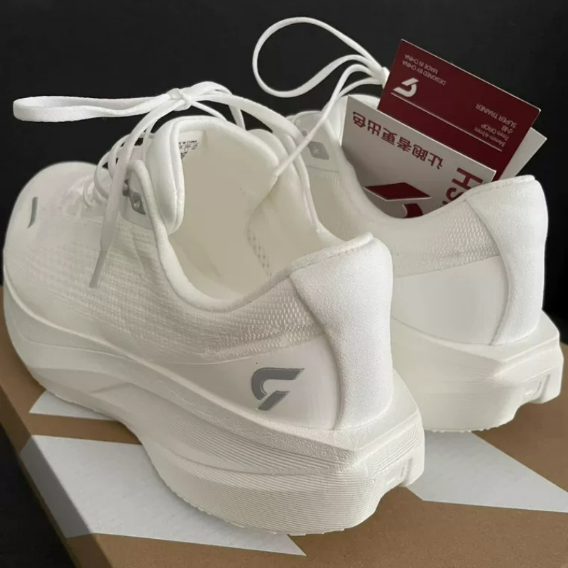 Scarpe da Allenamento DYNAFISH - Women'S Shoes Vs Men'S recensione e prezzo