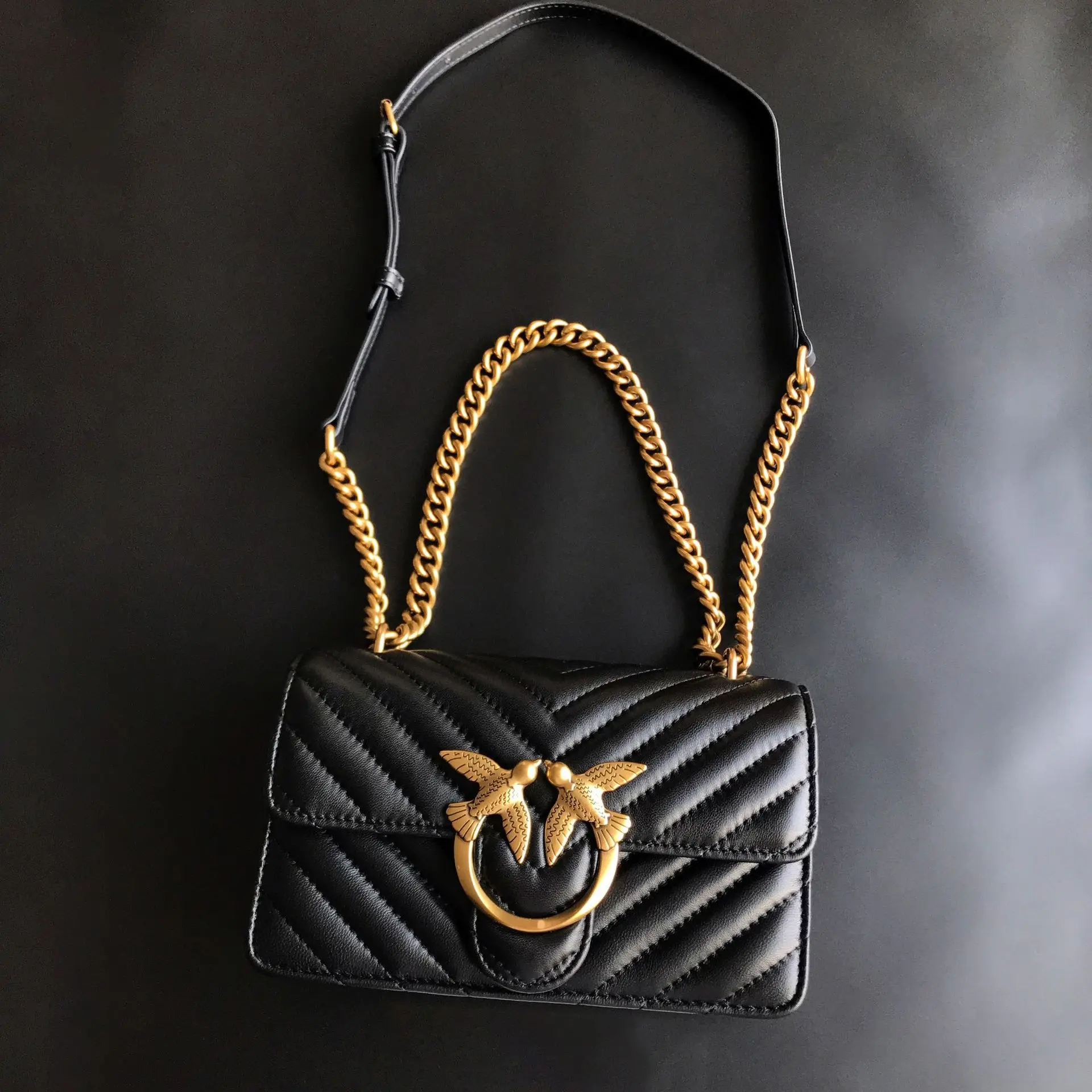 Borsa a tracolla da donna Pink - Women'S Shoes Louis Vuitton recensione e prezzo